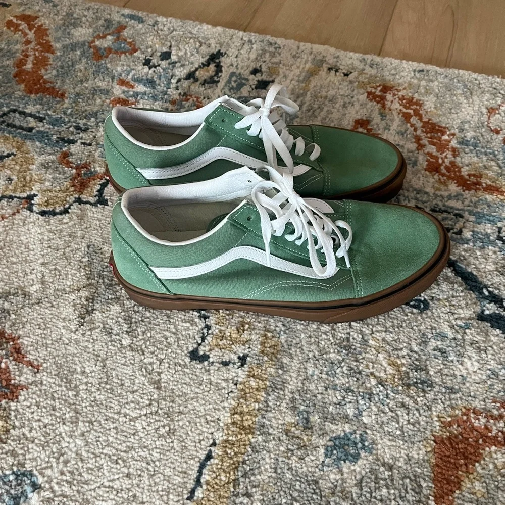 Vans - Picture 4 of 6